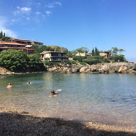 Appartamento "Casa Girasole" Con Accesso Diretto Alla Spiaggia Porto Santo Stefano  Exterior photo